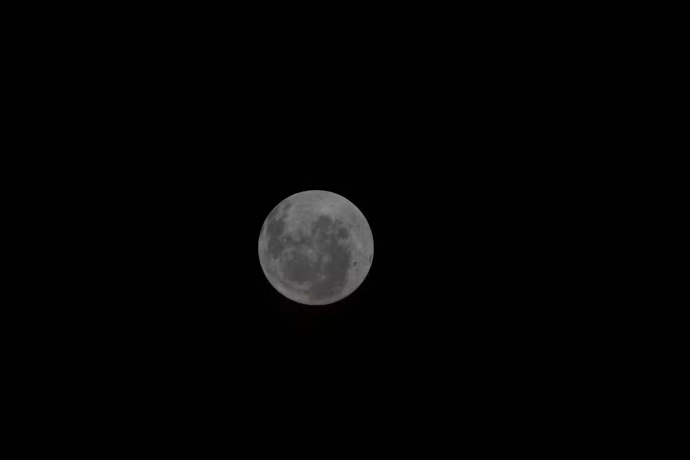 Artemis II consegue imagem inédita da Lua feita por humanos